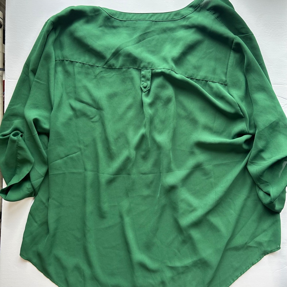 Torrid Harper Blouse Green Roll Tab Sleeve Georgette Pullover Top Size 2 - Picture 5 of 7